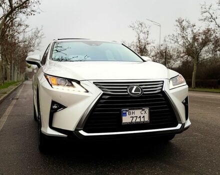 Белый Лексус РХ, объемом двигателя 3.5 л и пробегом 49 тыс. км за 37000 $, фото 1 на Automoto.ua