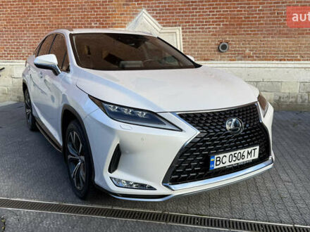 Белый Лексус РХ, объемом двигателя 2 л и пробегом 66 тыс. км за 47999 $, фото 1 на Automoto.ua