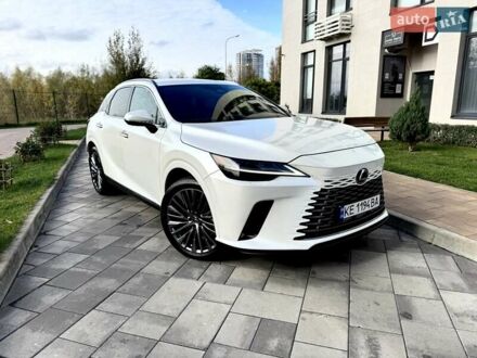 Белый Лексус РХ, объемом двигателя 2.5 л и пробегом 39 тыс. км за 79000 $, фото 1 на Automoto.ua