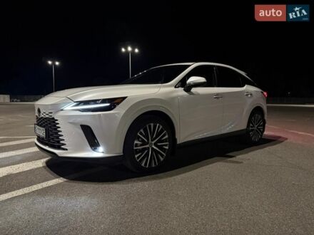 Белый Лексус РХ, объемом двигателя 2.49 л и пробегом 6 тыс. км за 78400 $, фото 1 на Automoto.ua