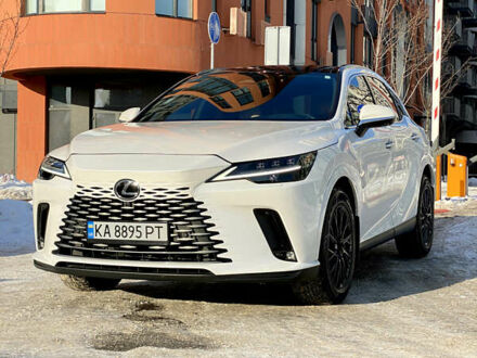 Белый Лексус РХ, объемом двигателя 2.5 л и пробегом 41 тыс. км за 65990 $, фото 1 на Automoto.ua