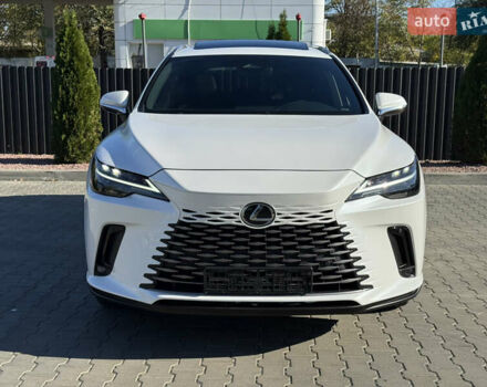 Белый Лексус РХ, объемом двигателя 2.5 л и пробегом 24 тыс. км за 59900 $, фото 1 на Automoto.ua