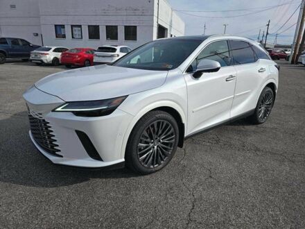 Белый Лексус РХ, объемом двигателя 0 л и пробегом 4 тыс. км за 30500 $, фото 1 на Automoto.ua