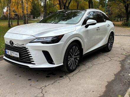 Белый Лексус РХ, объемом двигателя 2.5 л и пробегом 4 тыс. км за 93000 $, фото 1 на Automoto.ua