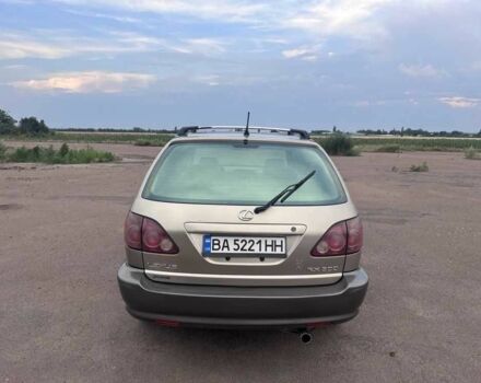 Бежевий Лексус РХ, об'ємом двигуна 3 л та пробігом 300 тис. км за 4995 $, фото 2 на Automoto.ua