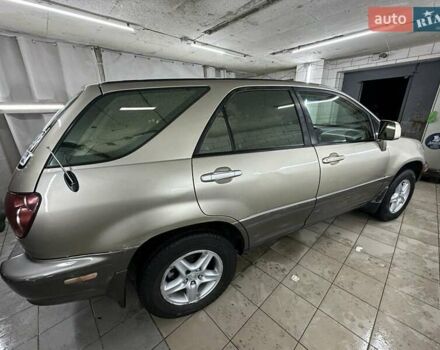 Лексус РХ 1998 в Киеве на Automoto.ua Бежевый Лексус РХ, объемом двигателя 3 л и пробегом 420 тыс. км за 5550 $, фото 3 на Automoto.ua
