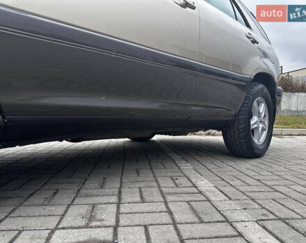 Бежевий Лексус РХ, об'ємом двигуна 3 л та пробігом 240 тис. км за 6700 $, фото 18 на Automoto.ua