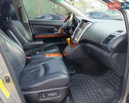 Бежевый Лексус РХ, объемом двигателя 3.3 л и пробегом 167 тыс. км за 7900 $, фото 12 на Automoto.ua