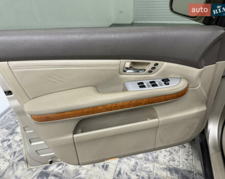 Бежевий Лексус РХ, об'ємом двигуна 3.31 л та пробігом 164 тис. км за 8900 $, фото 18 на Automoto.ua