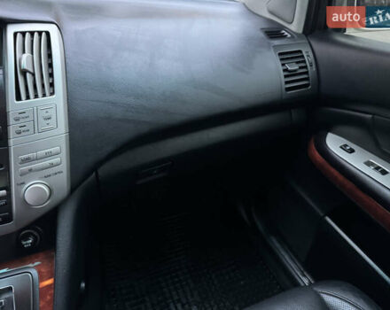 Бежевый Лексус РХ, объемом двигателя 3 л и пробегом 192 тыс. км за 10750 $, фото 18 на Automoto.ua