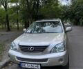 Бежевый Лексус РХ, объемом двигателя 3.3 л и пробегом 257 тыс. км за 12800 $, фото 1 на Automoto.ua
