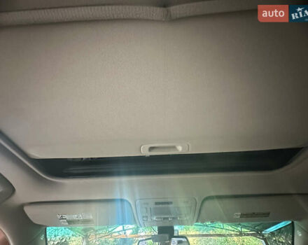 Бежевый Лексус РХ, объемом двигателя 3.5 л и пробегом 233 тыс. км за 10400 $, фото 12 на Automoto.ua