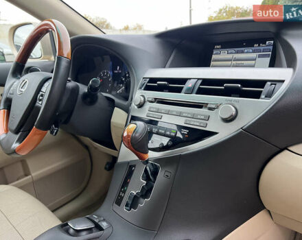 Лексус РХ 2009 в Днепре (Днепропетровске) на Automoto.ua Бежевый Лексус РХ, объемом двигателя 3.46 л и пробегом 186 тыс. км за 13900 $, фото 26 на Automoto.ua