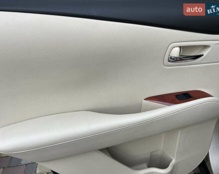 Лексус РХ 2009 в Днепре (Днепропетровске) на Automoto.ua Бежевый Лексус РХ, объемом двигателя 3.46 л и пробегом 186 тыс. км за 13900 $, фото 19 на Automoto.ua