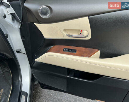 Бежевий Лексус РХ, об'ємом двигуна 3.46 л та пробігом 213 тис. км за 19999 $, фото 31 на Automoto.ua