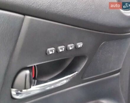 Бежевый Лексус РХ, объемом двигателя 2.7 л и пробегом 155 тыс. км за 20290 $, фото 15 на Automoto.ua