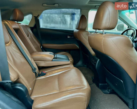 Бежевый Лексус РХ, объемом двигателя 3.46 л и пробегом 162 тыс. км за 18500 $, фото 6 на Automoto.ua