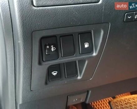 Бежевый Лексус РХ, объемом двигателя 2.7 л и пробегом 155 тыс. км за 20290 $, фото 16 на Automoto.ua