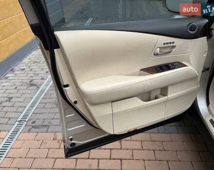 Бежевий Лексус РХ, об'ємом двигуна 3.46 л та пробігом 191 тис. км за 17500 $, фото 36 на Automoto.ua