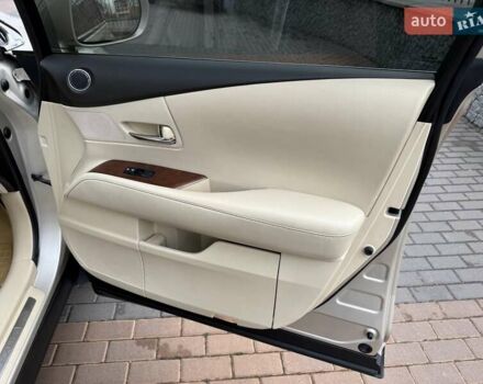 Бежевий Лексус РХ, об'ємом двигуна 3.46 л та пробігом 191 тис. км за 17500 $, фото 41 на Automoto.ua