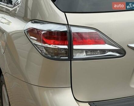 Бежевий Лексус РХ, об'ємом двигуна 3.46 л та пробігом 191 тис. км за 17500 $, фото 33 на Automoto.ua