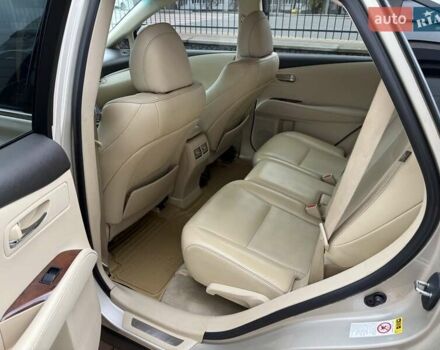 Бежевий Лексус РХ, об'ємом двигуна 3.46 л та пробігом 191 тис. км за 17500 $, фото 37 на Automoto.ua