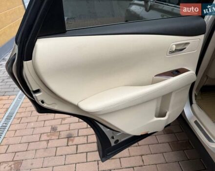 Бежевий Лексус РХ, об'ємом двигуна 3.46 л та пробігом 191 тис. км за 17500 $, фото 39 на Automoto.ua