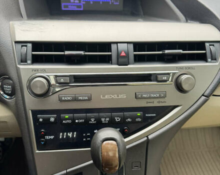 Бежевый Лексус РХ, объемом двигателя 3.5 л и пробегом 167 тыс. км за 19000 $, фото 29 на Automoto.ua