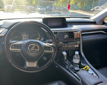 Бежевий Лексус РХ, об'ємом двигуна 2 л та пробігом 178 тис. км за 31000 $, фото 11 на Automoto.ua