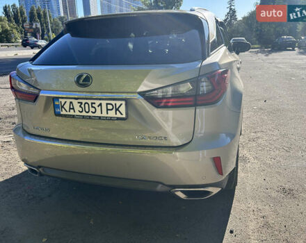 Бежевий Лексус РХ, об'ємом двигуна 2 л та пробігом 178 тис. км за 31000 $, фото 6 на Automoto.ua