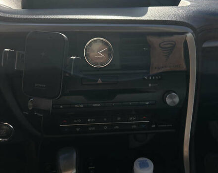 Бежевий Лексус РХ, об'ємом двигуна 2 л та пробігом 178 тис. км за 31000 $, фото 16 на Automoto.ua