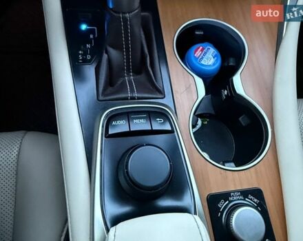 Бежевий Лексус РХ, об'ємом двигуна 3.46 л та пробігом 162 тис. км за 29000 $, фото 4 на Automoto.ua