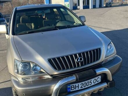 Лексус РХ 1999 у Одесі на Automoto.ua Бежевий Лексус РХ, об'ємом двигуна 3 л та пробігом 290 тис. км за 6273 $, фото 1 на Automoto.ua