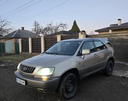 Бежевый Лексус РХ, объемом двигателя 3 л и пробегом 300 тыс. км за 4500 $, фото 1 на Automoto.ua