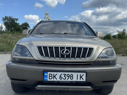 Лексус РХ 2002 в Вараш (Кузнецовск) на Automoto.ua Бежевый Лексус РХ, объемом двигателя 3 л и пробегом 277 тыс. км за 7800 $, фото 1 на Automoto.ua