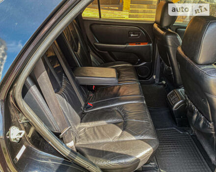 Черный Лексус РХ, объемом двигателя 3 л и пробегом 300 тыс. км за 7500 $, фото 14 на Automoto.ua