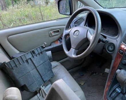 Черный Лексус РХ, объемом двигателя 3 л и пробегом 250 тыс. км за 1200 $, фото 3 на Automoto.ua