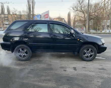 Черный Лексус РХ, объемом двигателя 3 л и пробегом 380 тыс. км за 5000 $, фото 2 на Automoto.ua