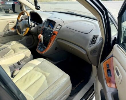 Чорний Лексус РХ, об'ємом двигуна 3 л та пробігом 240 тис. км за 5014 $, фото 9 на Automoto.ua