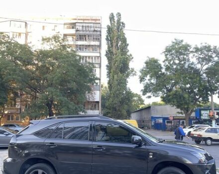 Черный Лексус РХ, объемом двигателя 3.3 л и пробегом 250 тыс. км за 10200 $, фото 3 на Automoto.ua