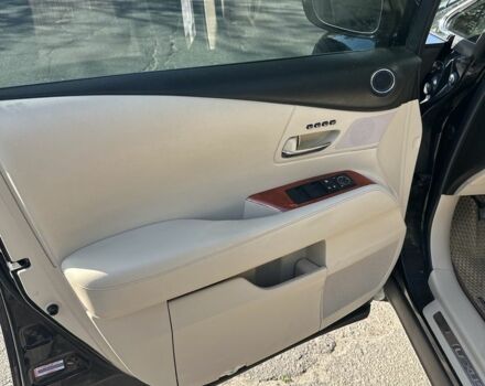 Черный Лексус РХ, объемом двигателя 3.5 л и пробегом 216 тыс. км за 12900 $, фото 12 на Automoto.ua