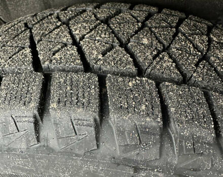 Черный Лексус РХ, объемом двигателя 2 л и пробегом 87 тыс. км за 35300 $, фото 33 на Automoto.ua