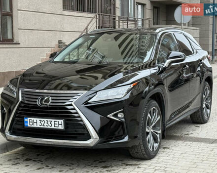 Черный Лексус РХ, объемом двигателя 2 л и пробегом 63 тыс. км за 34999 $, фото 1 на Automoto.ua
