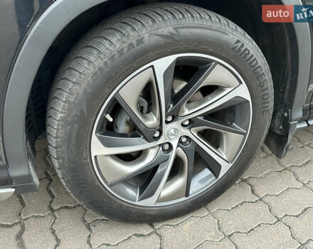 Черный Лексус РХ, объемом двигателя 2 л и пробегом 163 тыс. км за 31000 $, фото 22 на Automoto.ua