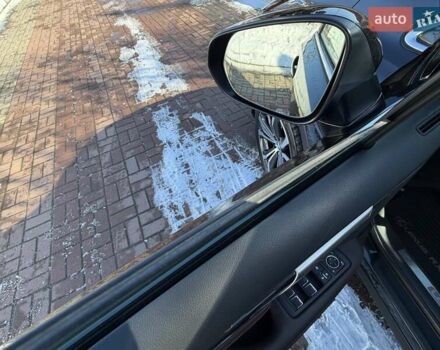 Черный Лексус РХ, объемом двигателя 2 л и пробегом 59 тыс. км за 42950 $, фото 46 на Automoto.ua