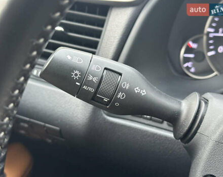 Чорний Лексус РХ, об'ємом двигуна 2 л та пробігом 145 тис. км за 37000 $, фото 39 на Automoto.ua