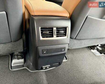 Черный Лексус РХ, объемом двигателя 2 л и пробегом 60 тыс. км за 46900 $, фото 39 на Automoto.ua