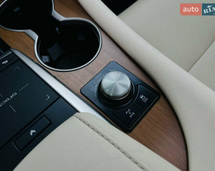 Чорний Лексус РХ, об'ємом двигуна 3.46 л та пробігом 60 тис. км за 41500 $, фото 29 на Automoto.ua