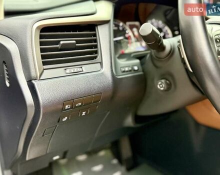 Черный Лексус РХ, объемом двигателя 2 л и пробегом 60 тыс. км за 46900 $, фото 30 на Automoto.ua