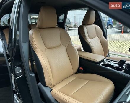 Черный Лексус РХ, объемом двигателя 2.39 л и пробегом 25 тыс. км за 69900 $, фото 43 на Automoto.ua